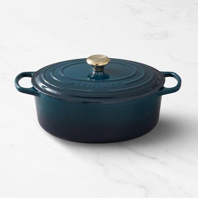 Le Creuset Signature Enameled Cast Iron Oval Dutch Oven, 6 3/4-Qt., Agave