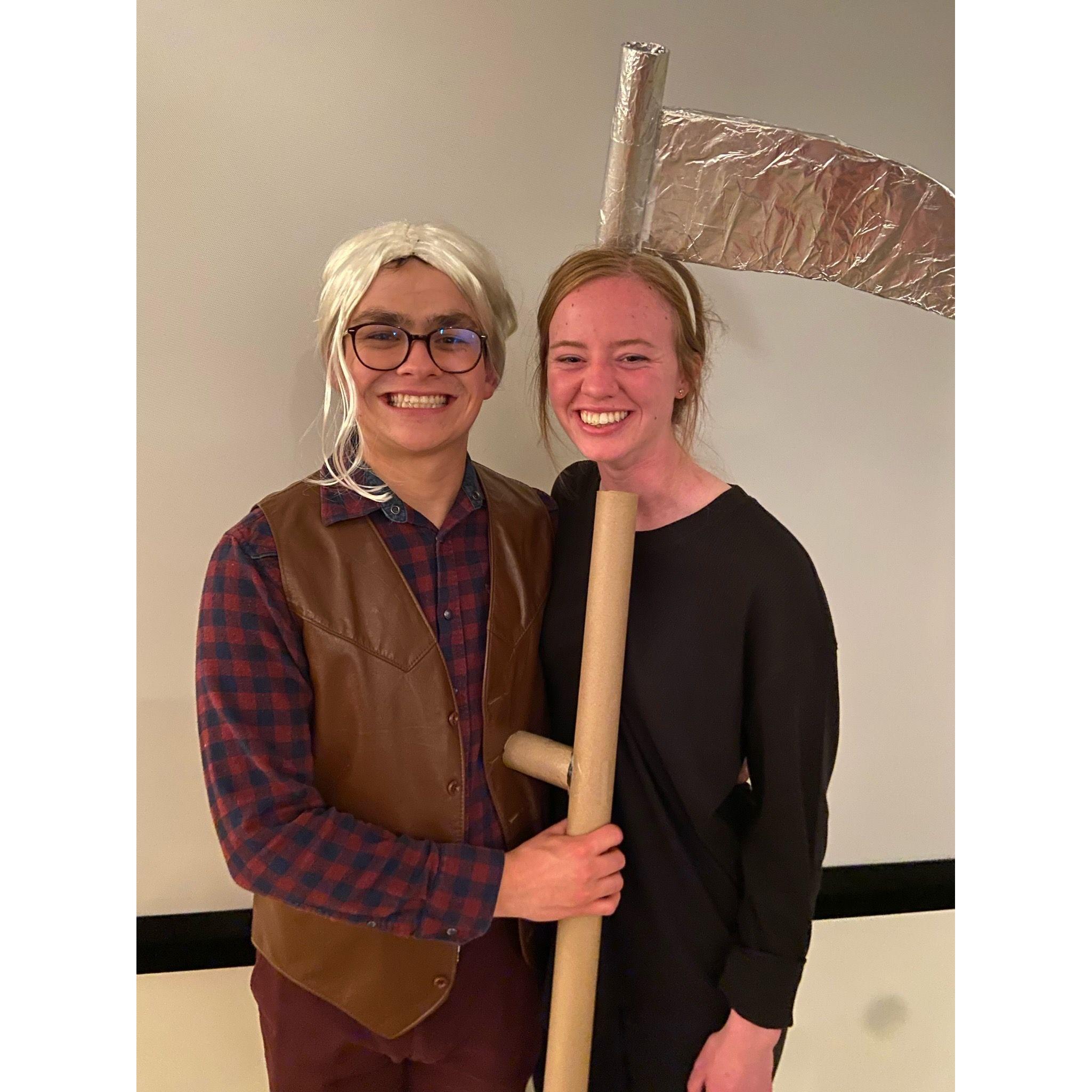 If you text me an accurate guess of what you think this Halloween costume is I will Venmo you $.25