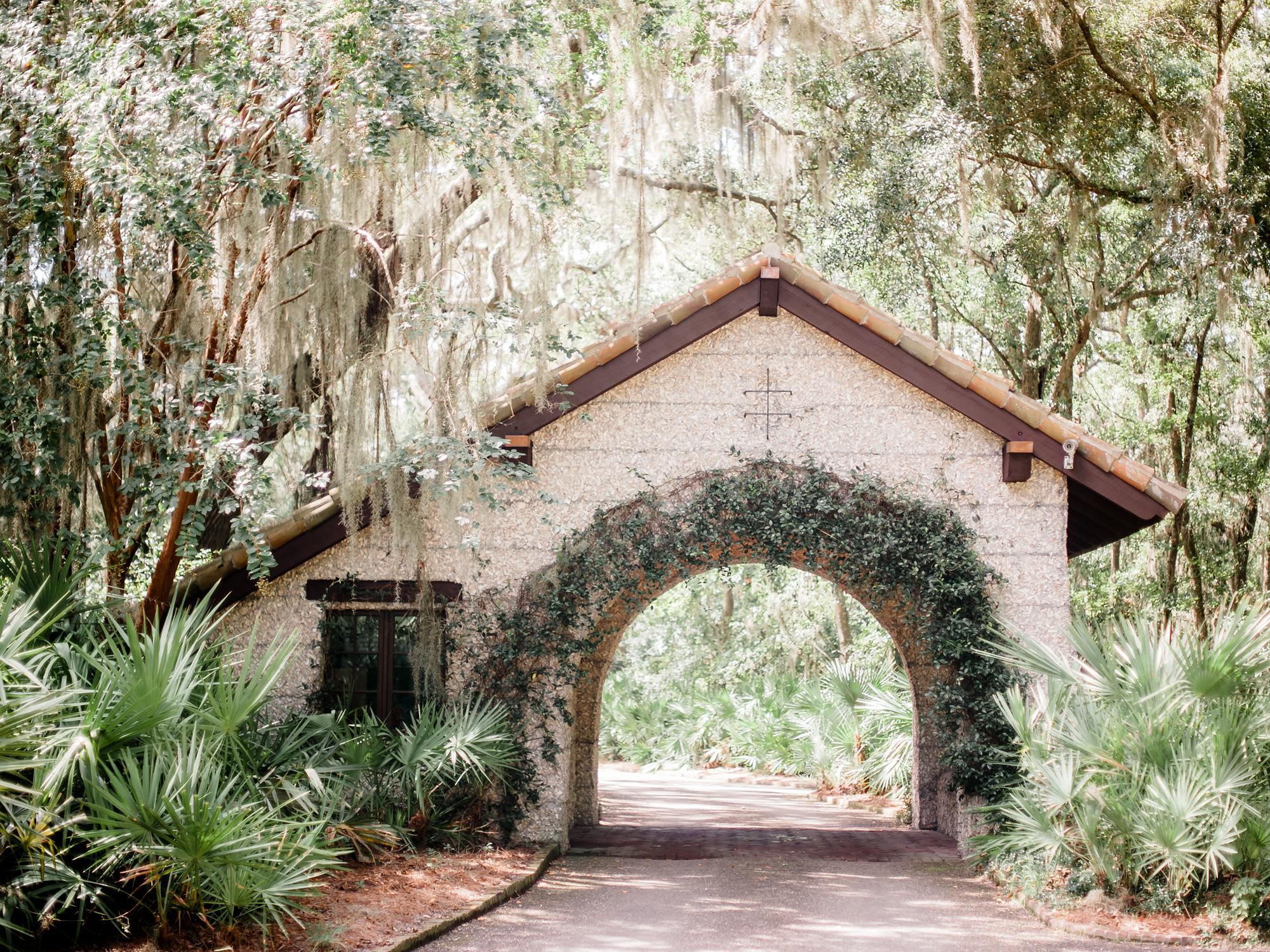 The Wedding Website of Mary Caroline Bell and Christopher Griffin Holcomb