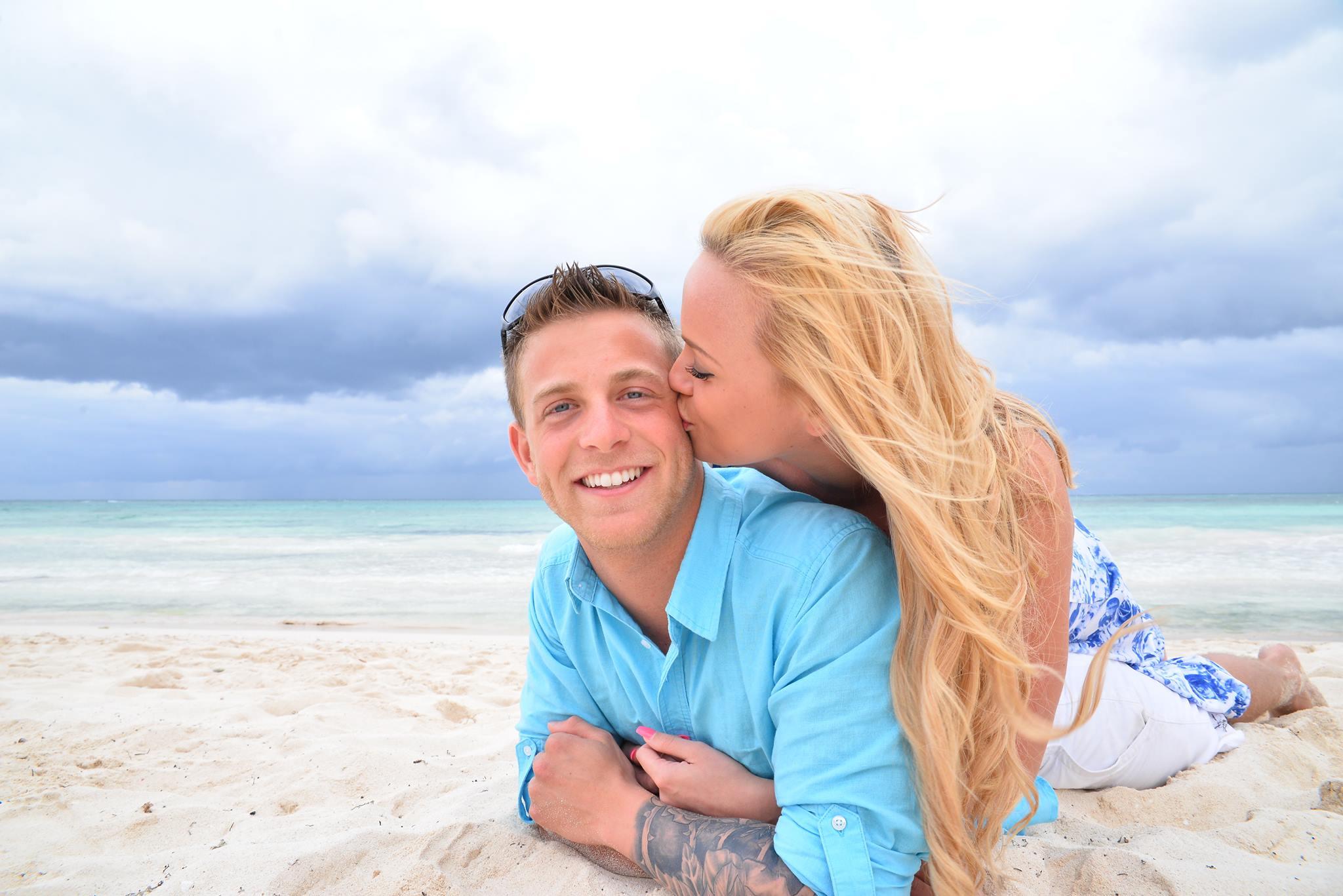 The Wedding Website of Rebecca Dornblut and Tanner Shaer