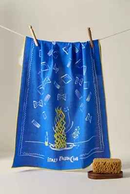 Das Rotes Rabbit Pasta Club Dish Towel