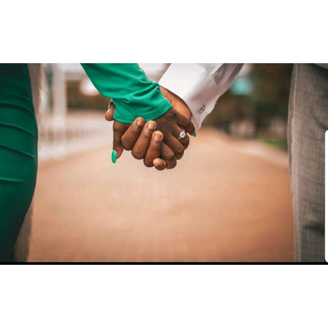 Hand in Hand in LOVE!