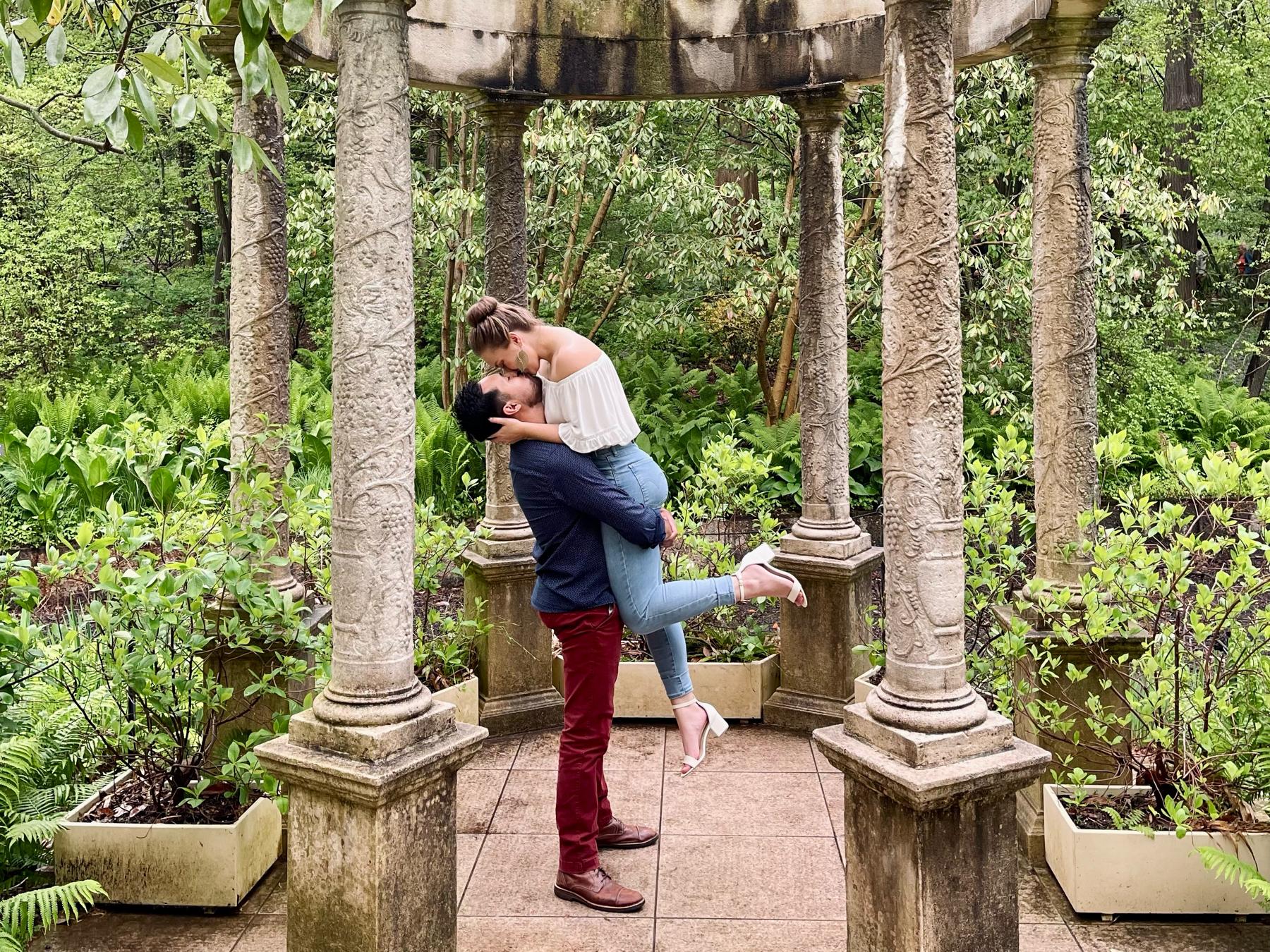 The Wedding Website of Luis De Los Santos and Jeanette Berry