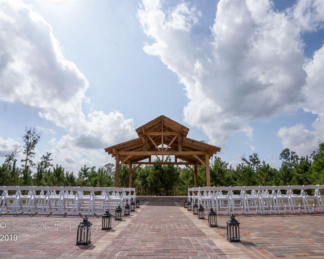 The Wedding Website of Christina Hernandez and Erik Martinez