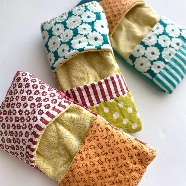 Quilted Mini Pot Holder, Stripy Oven Mitt with Finger Pocket