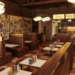 Belle's Delicatessen & Bar