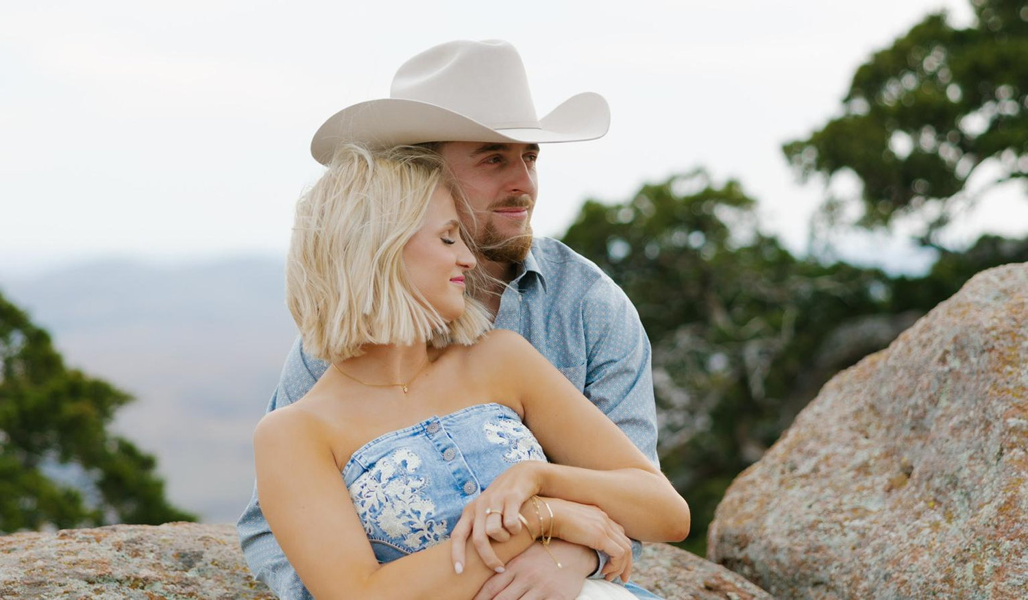 The Wedding Website of Carly Jackson and Garrett Jones