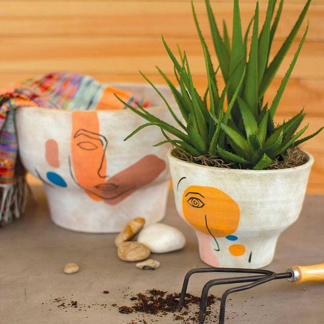 Faces Large Planter Set