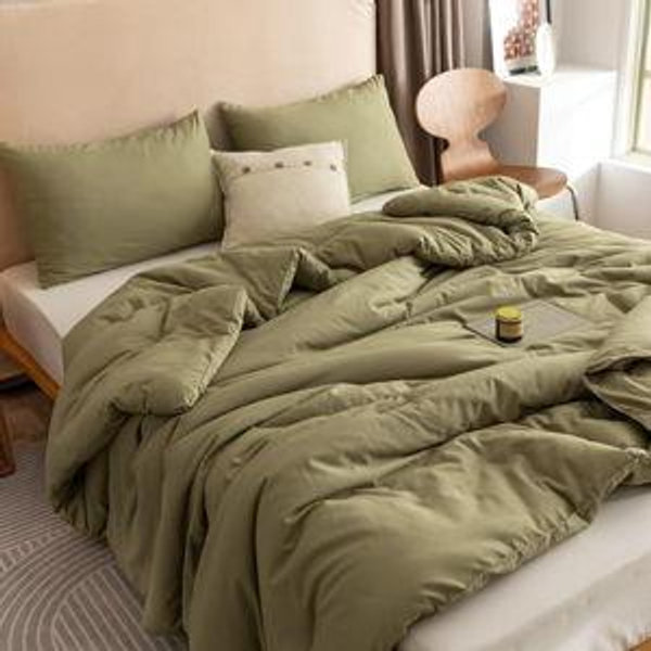 ROSGONIA Oversized Queen Comforter Olive Green, 3pcs (1 Green Comforter & 2 Pillowcases) Lightweight Oversized Queen Comforter Sets Bedding Blanket Quilts