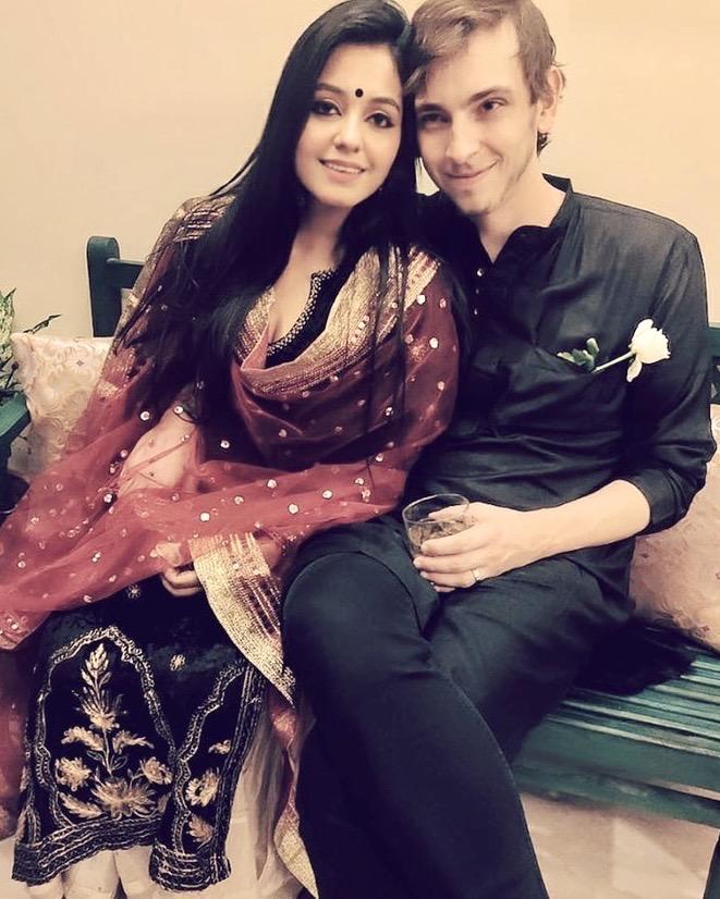 The Wedding Website of Mansi Chaudhary and Sean Halls
