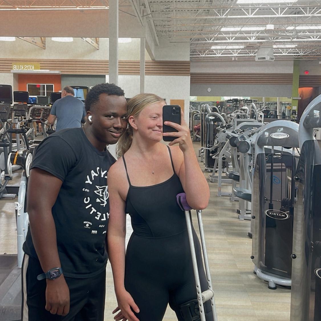 Geneva’s first of what we didn’t know would be three surgeries in two years — and Antoine by her side through it all (even when she insisted on hitting the gym 💪🏼❤️) June 2023