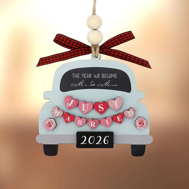 Just Married Wooden Ornament Gifts - Married as Mr and Mrs Wedding Decoration for Couples 2026 Wooden Tree Ornament Gift fo rWomen Man Bride to be Gift Ideas