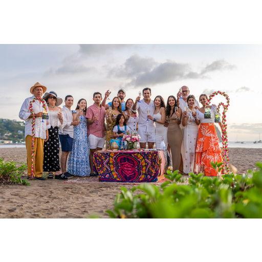 Nuestras familias unidas y felices