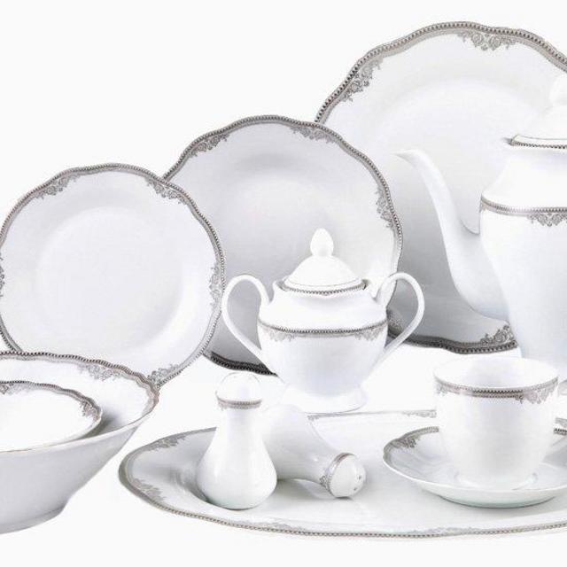 Lorenzo Import Elizabeth 57-Piece Wavy Porcelain Dinnerware Set