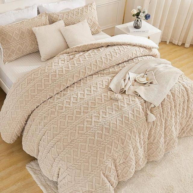 Andency Beige Fleece Comforter Set King, 3 Pieces Fuzzy Fluffy Faux Fur Bed Comforter Set for Winter, Soft Shaggy Plush Sherpa Bedding Set (104x90Inch Comforter)