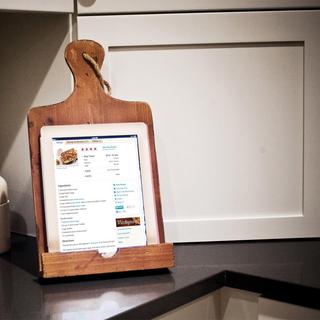 Wood Tablet Holder