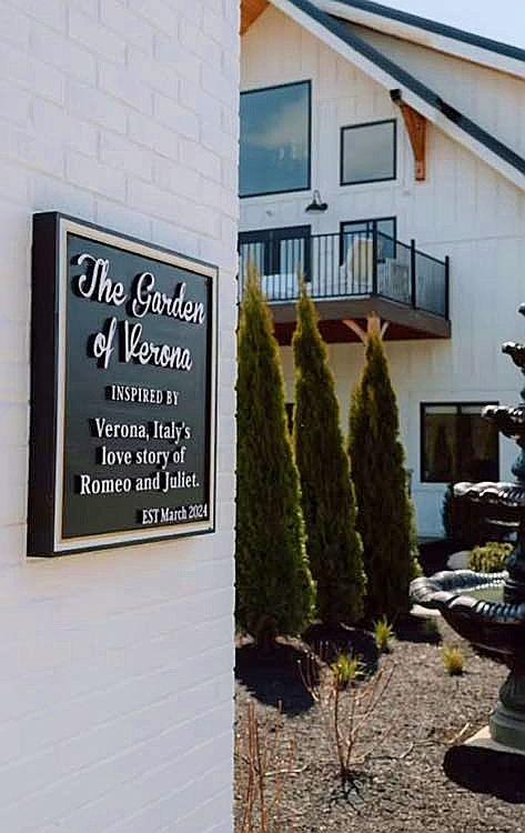 The Wedding Website of Michael Washington and Kristen Zebrowski