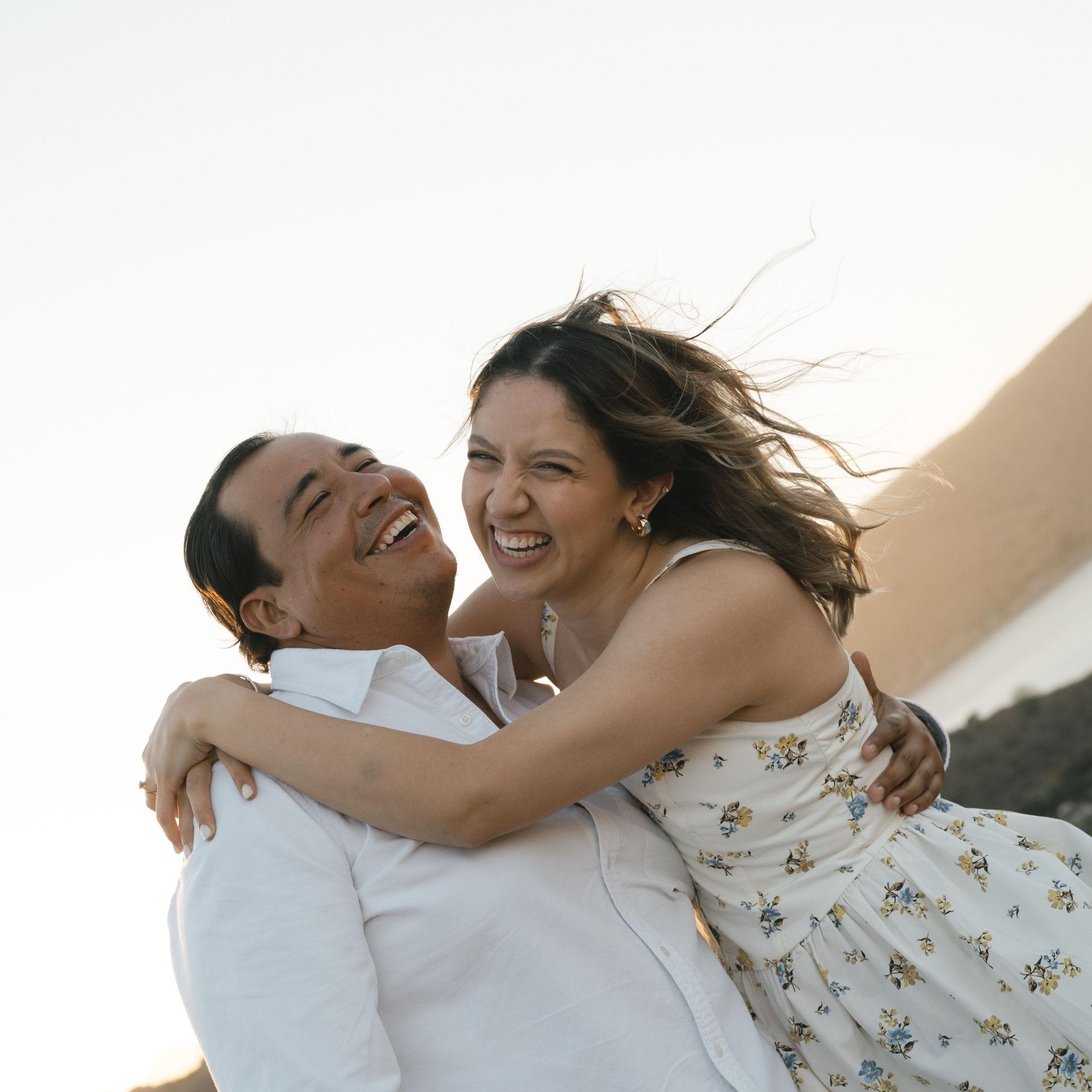 No recordamos de que nos estabamos riendo, lo mas probable es de un chiste de Braulio