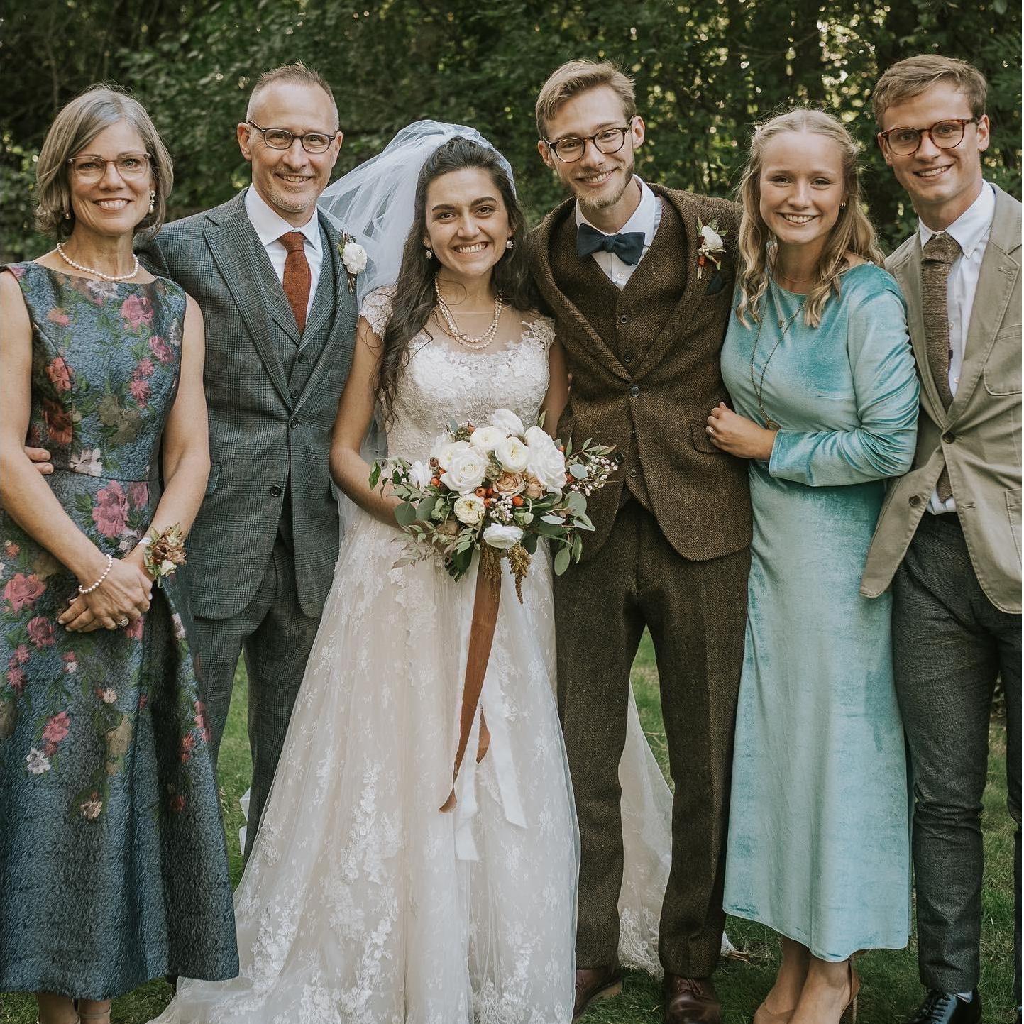 The Pointner's at Max and Madeleine's (Grace's brother) wedding! A beautiful celebration of God's gift of marriage and of the beautiful match these two make. 
October 16, 2021
Geneva, IL