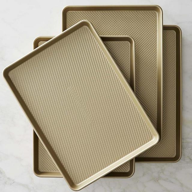 Williams Sonoma Goldtouch® Pro Nonstick Corrugated Half Sheet