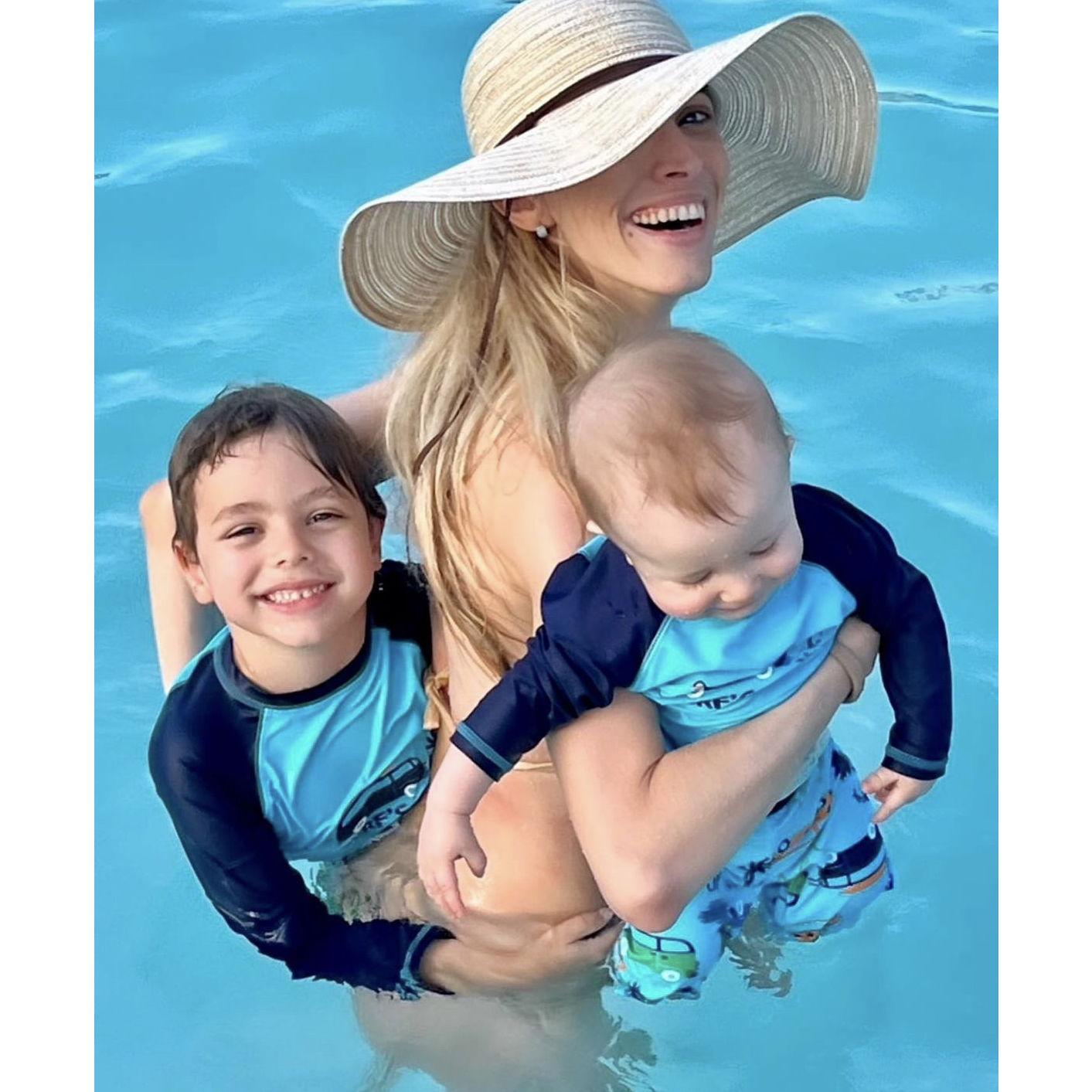 Summer splashin'