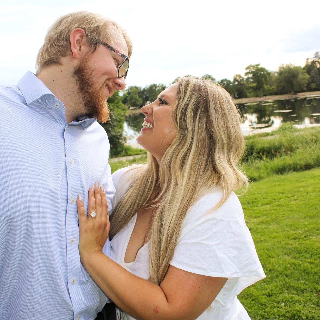 Engagement Photos🤍

(Photos taken by Chrissy Kerr)