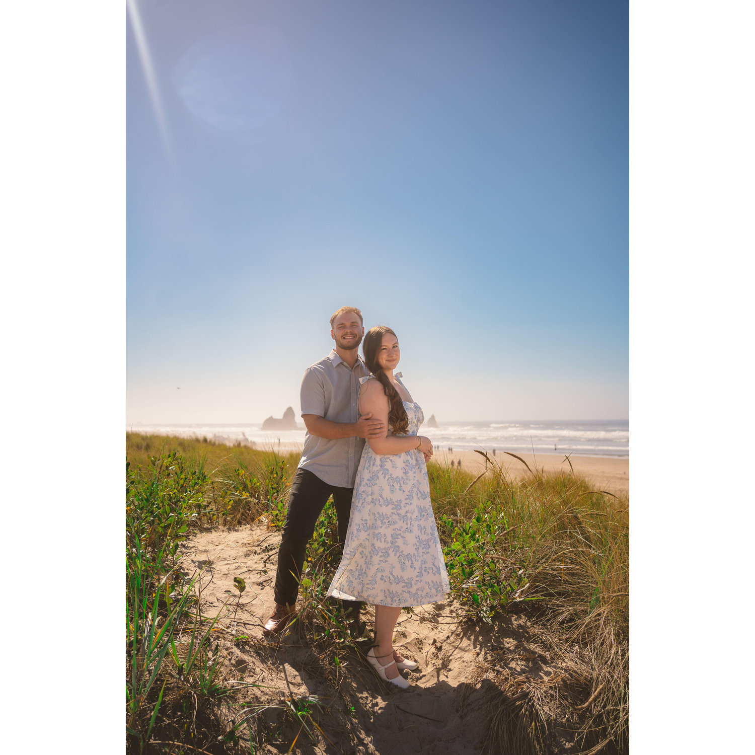 Engagement Photos by Instagram @_moonlightvisuals