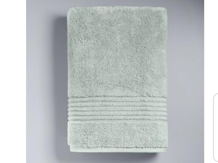 Simply Vera Vera Wang Signature Bath Towel in Glacier
