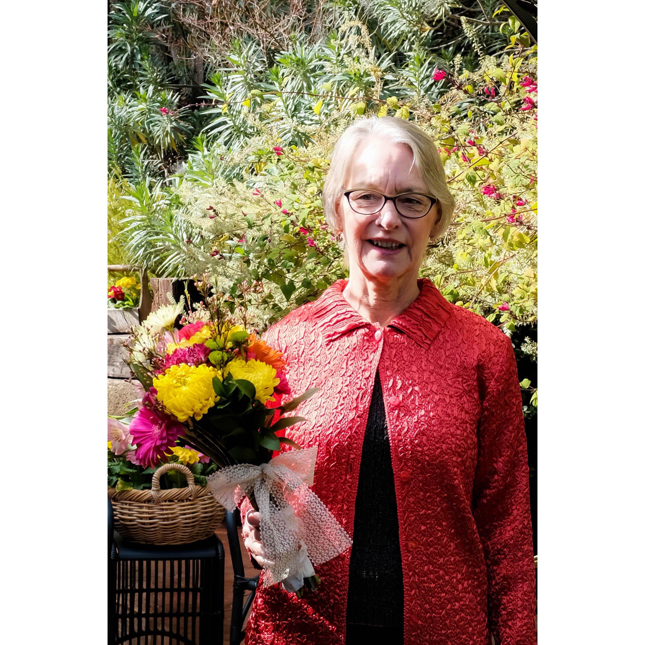 Part I - the Egan's Arch 💐 (Groom's Mother, Kathy Egan, the Arch and Bouquet maker.)