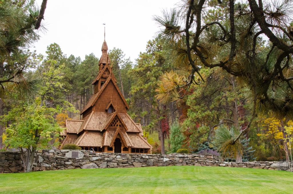 The Wedding Website of Tyler Cleveland and Erin Radvanski