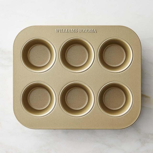 Williams Sonoma Goldtouch® Pro 6-cup Muffin Pan