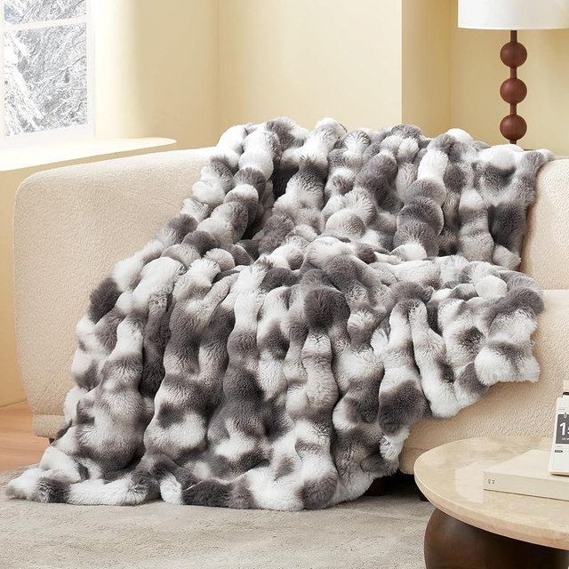 Amélie Home Faux Fur Throw Blanket for Couch, Ultra Soft Fuzzy Plush Bubble Throw for Sofa, Living Room & Home Decor, 50"x60", Tie-dye Grey