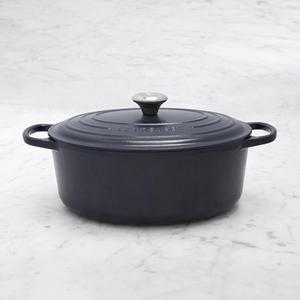 Le Creuset Signature Cast-Iron Matte Oval Dutch Oven