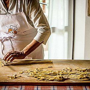 Traditional Foods & Experiences/Comidas Tradicionales & Experiencias