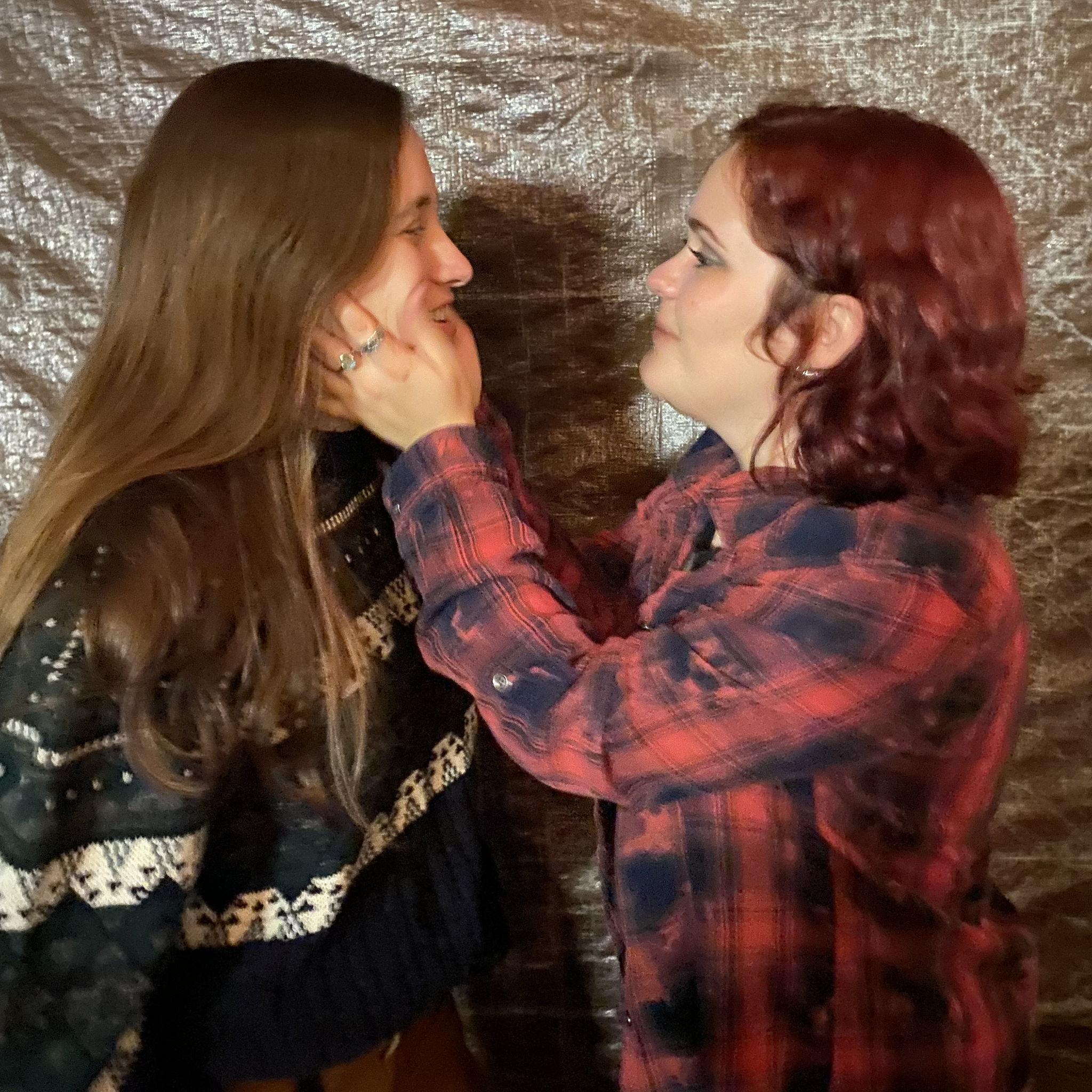 We had only been dating for about a month when this picture was taken. It felt great to introduce each other to our friends as "my girlfriend". We became "official" on 10/09/2021.