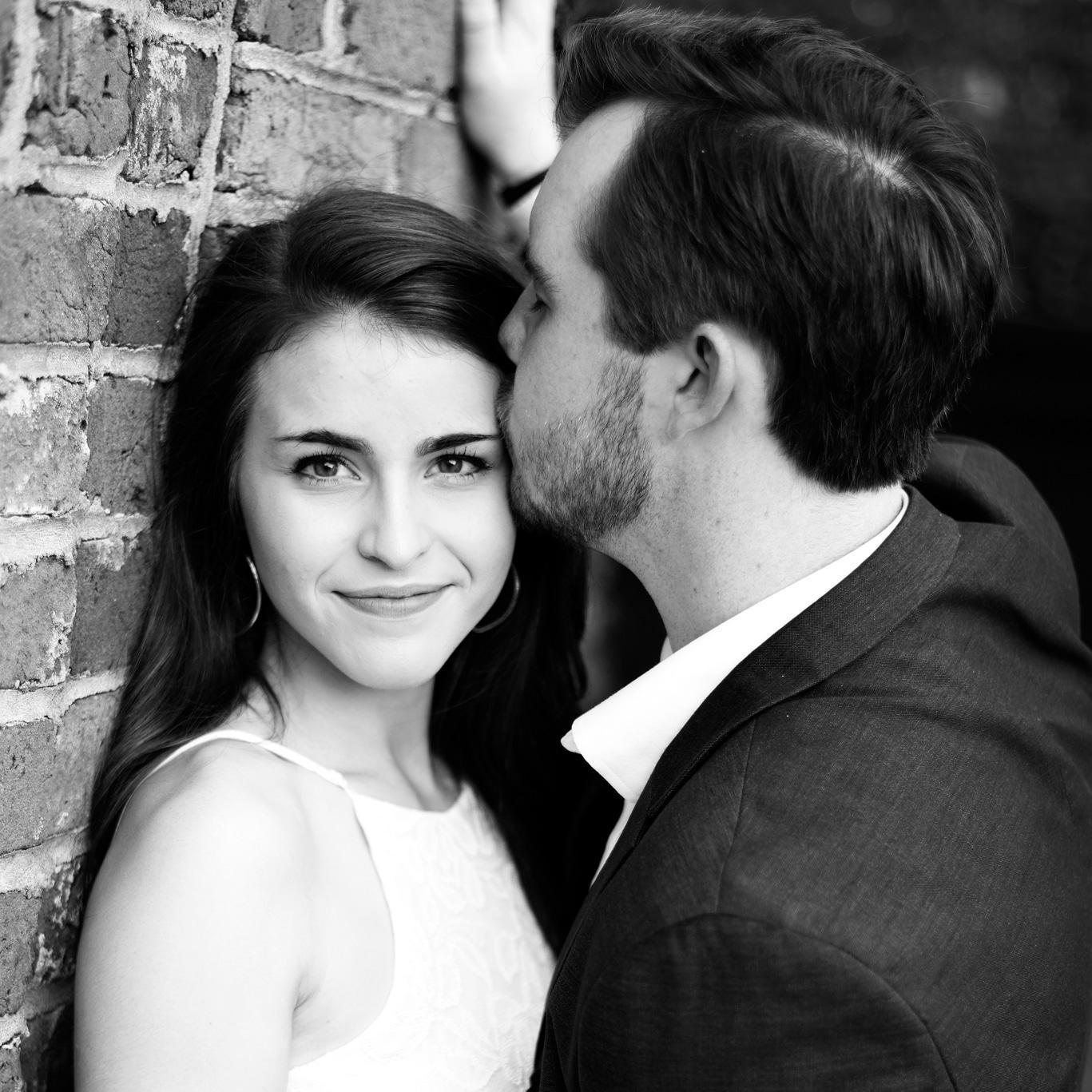 Engagement Pictures by Andrew Swindle Photography