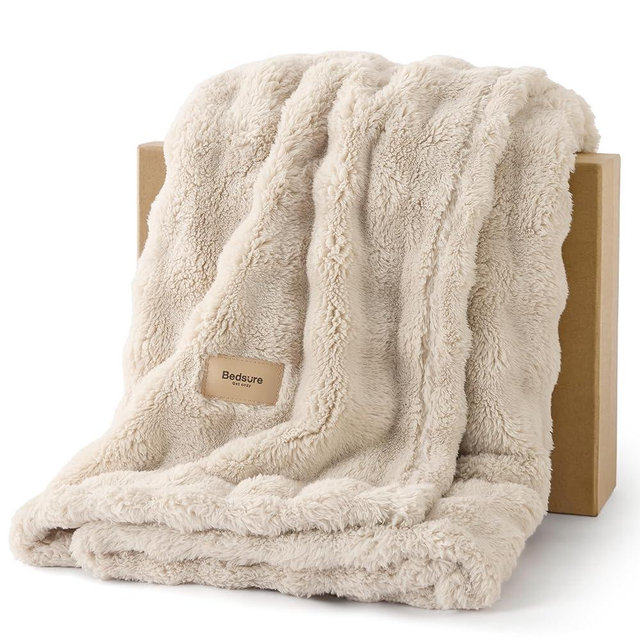 Bedsure 3D Fleece Bubble Blanket for Couch - GentleSoft Beige Twin Blanket for Sofa Bed Room Decor - Luxury Soft Cozy Gifts for Women, Lightweight, All Seasons, Beige, 60"×80"