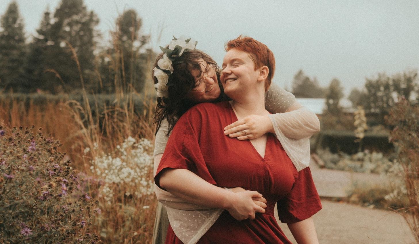 The Wedding Website of Elessar Younglove and Julia Woelmer