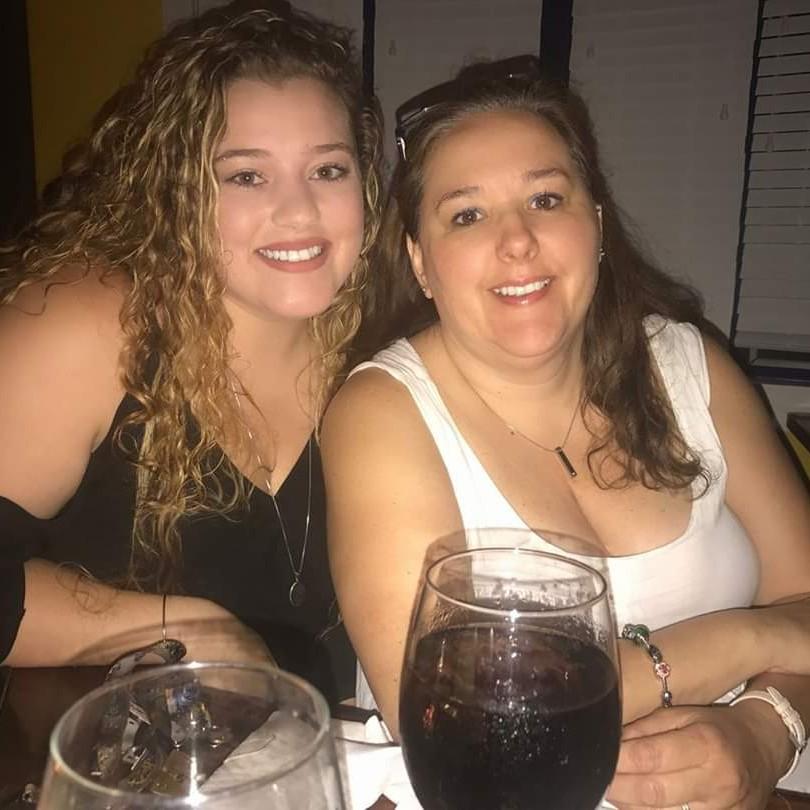 Brides daughter Kailyn and brides sister Rochelle