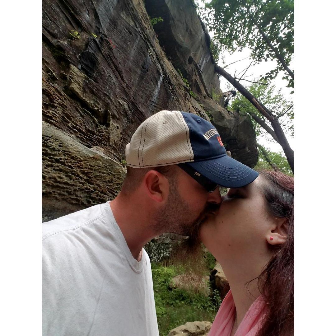 Kisses at Kentucky's Natural Bridge