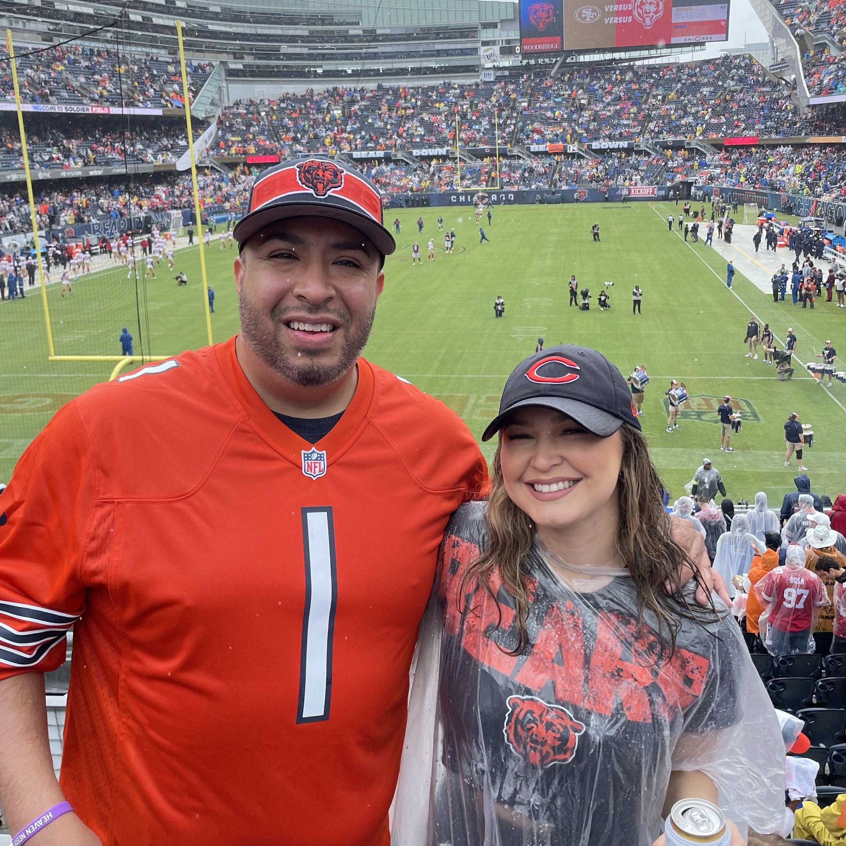 Monsoon game in Chicago! Bears beat the 49ers 19-10