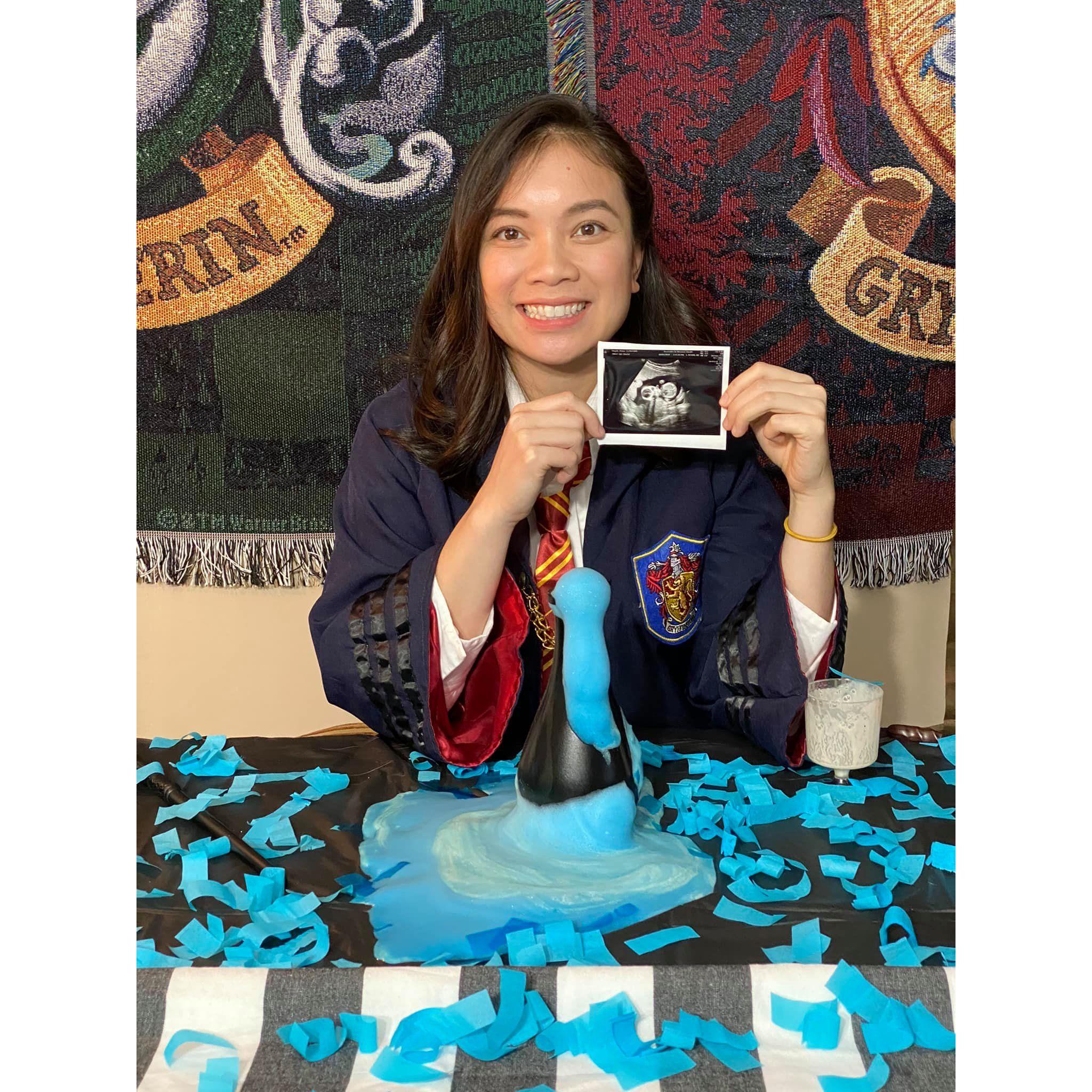 Our fun Harry Potter gender reveal for Christophe.