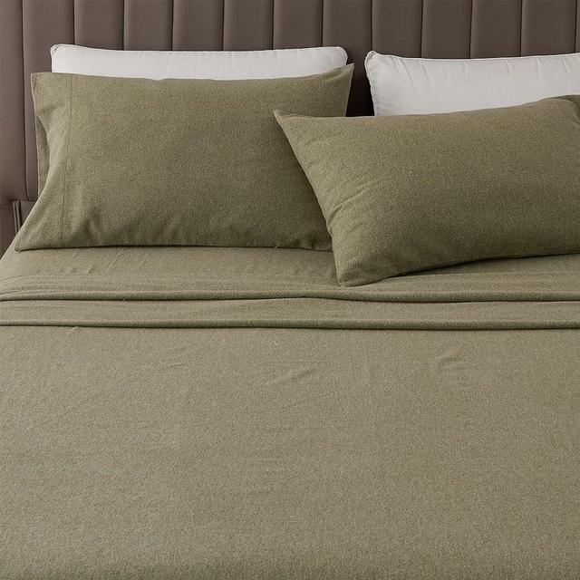 Great Bay Home 4 Piece Cotton Blend Queen Olive Flannel Sheet Set | Cotton Bedding Sheets & Pillowcases | Warm, Double Brushed for Softness Bed Sheets (Heathered Olive, Queen)