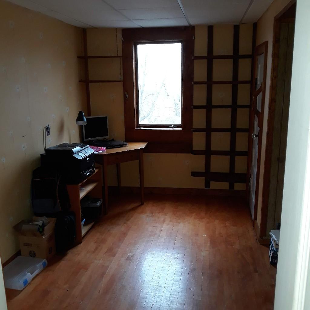 the tiny bedroom: before