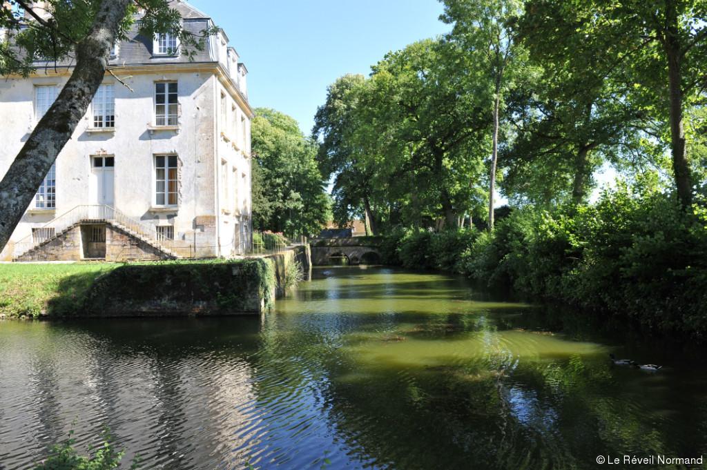 The Wedding Website of julie dillemann and theo goodman