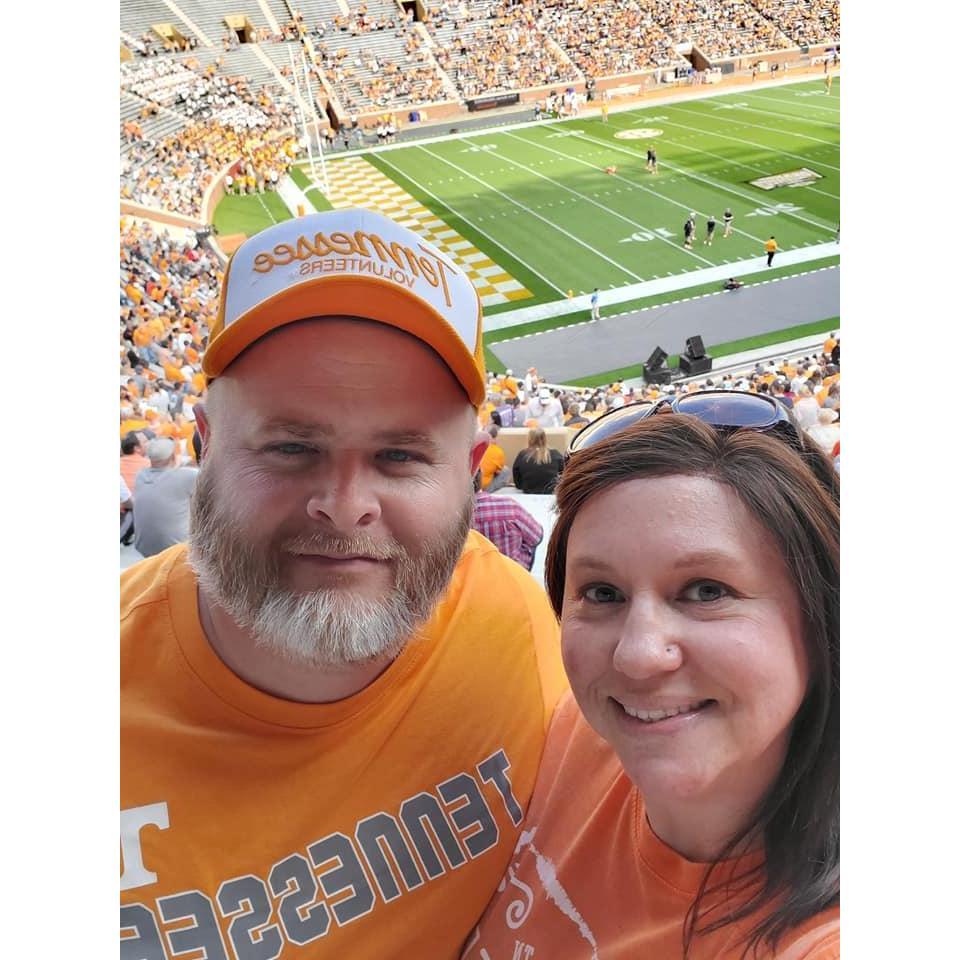 Tennessee Spring Game in TN.... too much orange, lol!!! The things you do for the people you love.