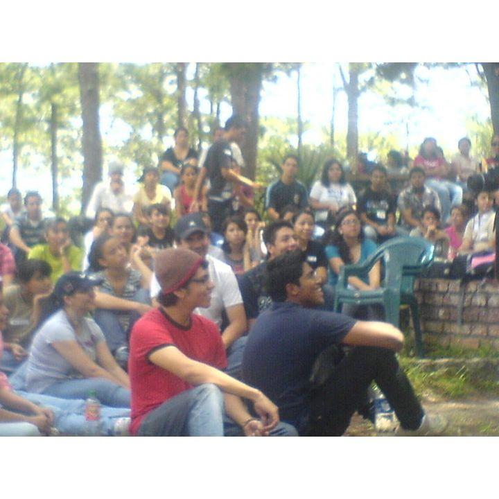 Esta foto es del 2011. Todos los caminos, cada decisión, nos llevó y nos preparó para estrar juntos. No sabemos si existe el destino, pero debe de ser algo muy parecido a esto.