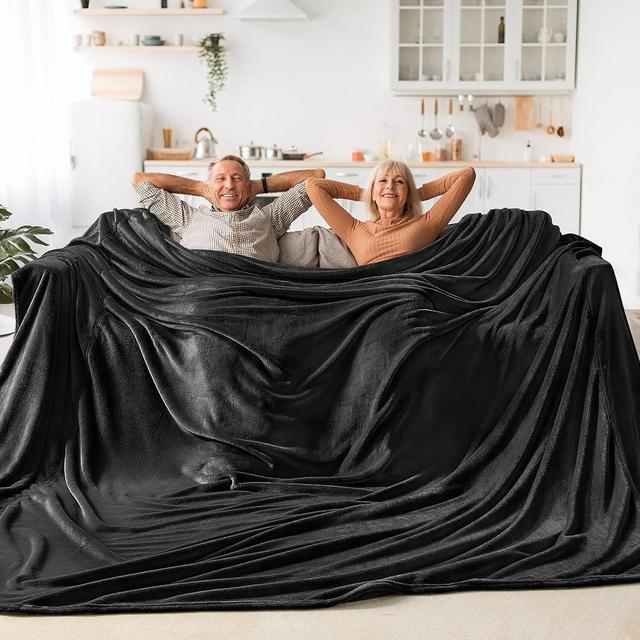 BEDELITE Big Fleece Blanket 120" x 120" (10' x 10'), Super Soft Fluffy Fuzzy Oversized King Blanket for Bed, Couch, Sofa, Camping, Extra Large Winter Blanket Fits Your Whole Family, Black