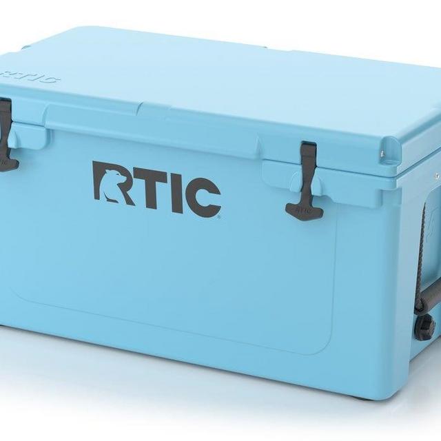 65 QT Hard Cooler light blue