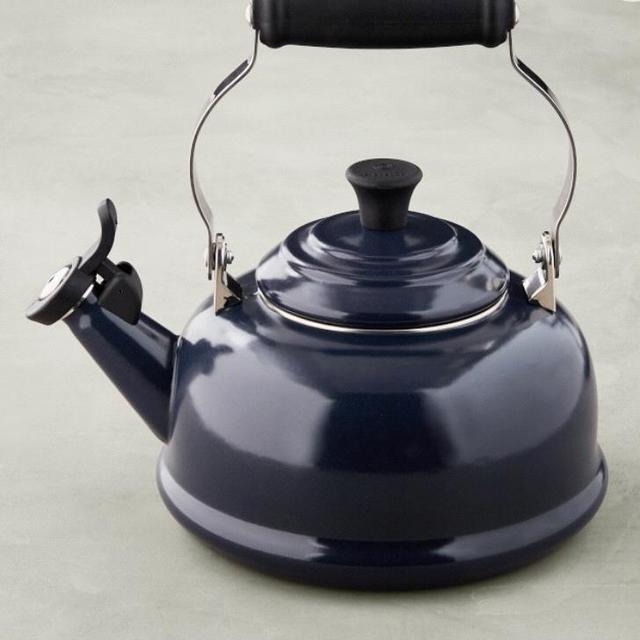 Le Creuset Classic Tea Kettle